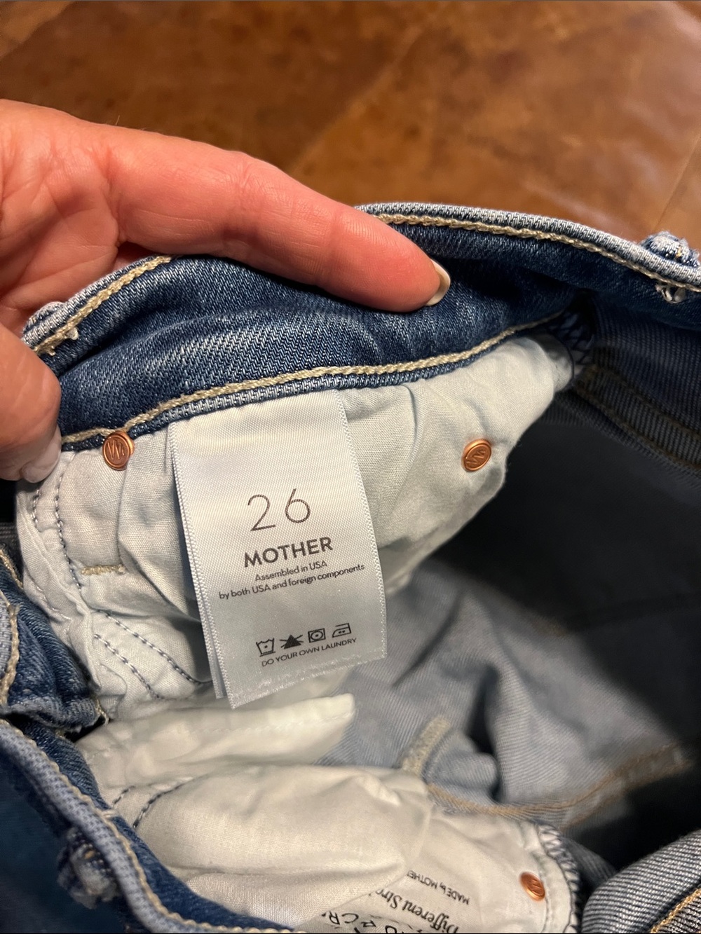 Mother denim mid rise Dazzler crop in Different Strokes - Picture 3 of 6